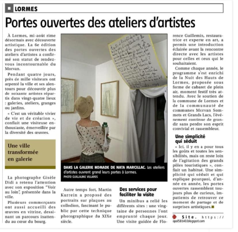 Coupure de presse intitulée Portes ouvertes des ateliers d’artistes à Lormes, avec une photographie de galerie